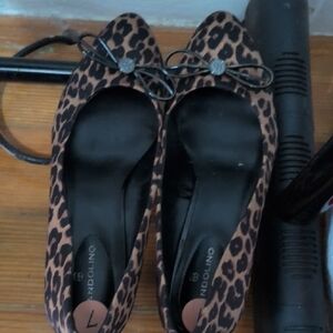 Bandolino Animal Print Women's Wedge with Bow Size 7